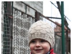 Cappello all'uncinetto con motivo a conchiglia: pratico ed elegante Cappello all'uncinetto con orecchie, video di Ksenia Kubyshkina