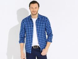What to wear with blue jeans for a man: collecting successful looks What is best to wear with blue jeans for a man