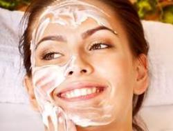 Maschere idratanti per diversi tipi di pelle del viso a casa